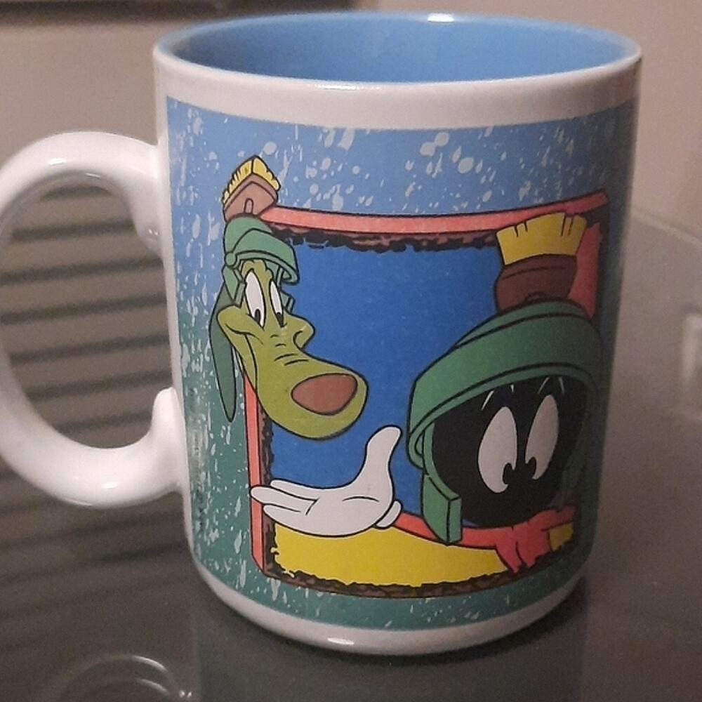 Vintage Six Flags Looney Tunes Warner Bros. Marvin Martian 10oz. Coffee Mug Cup